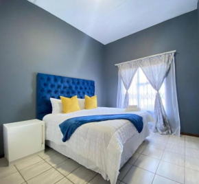 1 bed, 1bath Apartment in Kempton Park